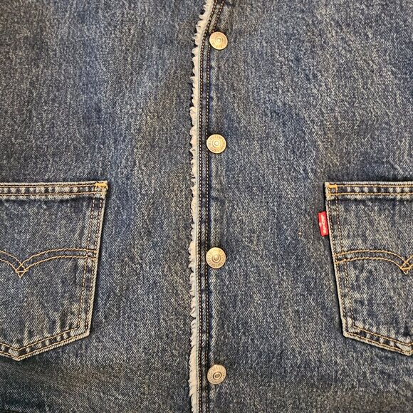 !!!NWT!!! Men’s Levi Reversible Denim and Sherpa Vest, XL - Picture 7 of 9